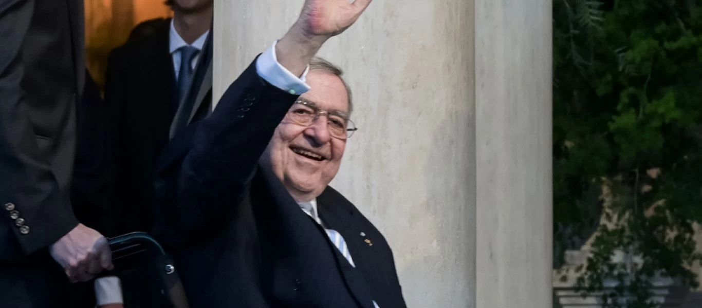 Με πνευμονία νοσηλεύεται ο τέως Βασιλιάς Κωνσταντίνος